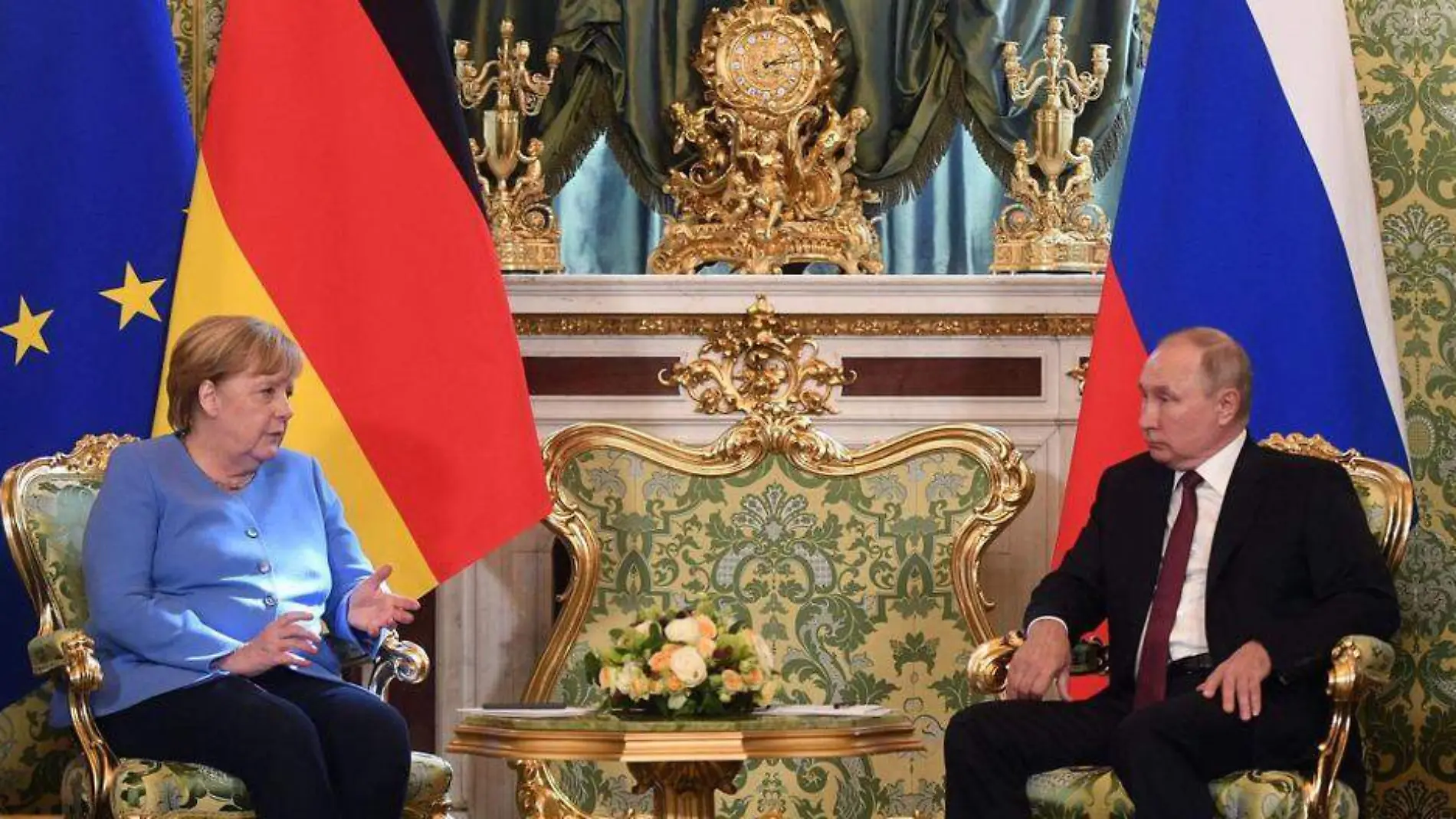 Merkel y Putin-AFP